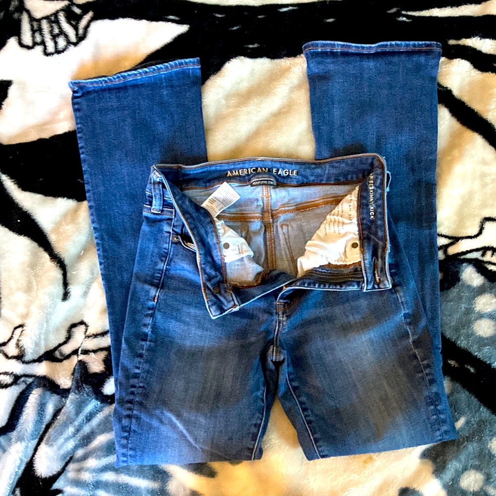 American Eagle Womens Hi-Rise Skinny Kick size 6 Regular